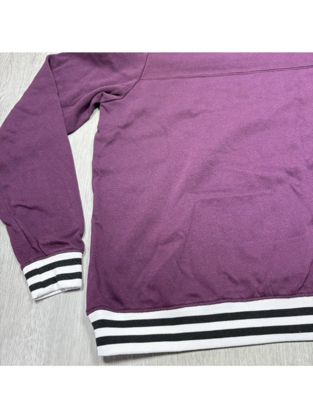Hogwarts Sweatshirt Harry Potter Maroon Cowl Pullover Wizard School Womens Sz L - Picture 11 of 13